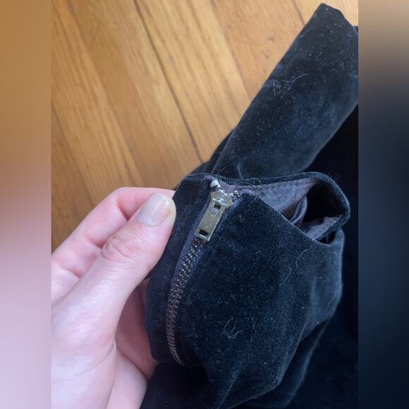 60s Vintage Bobby Brooks Black Velvet Shift Dress - Picture 9 of 9